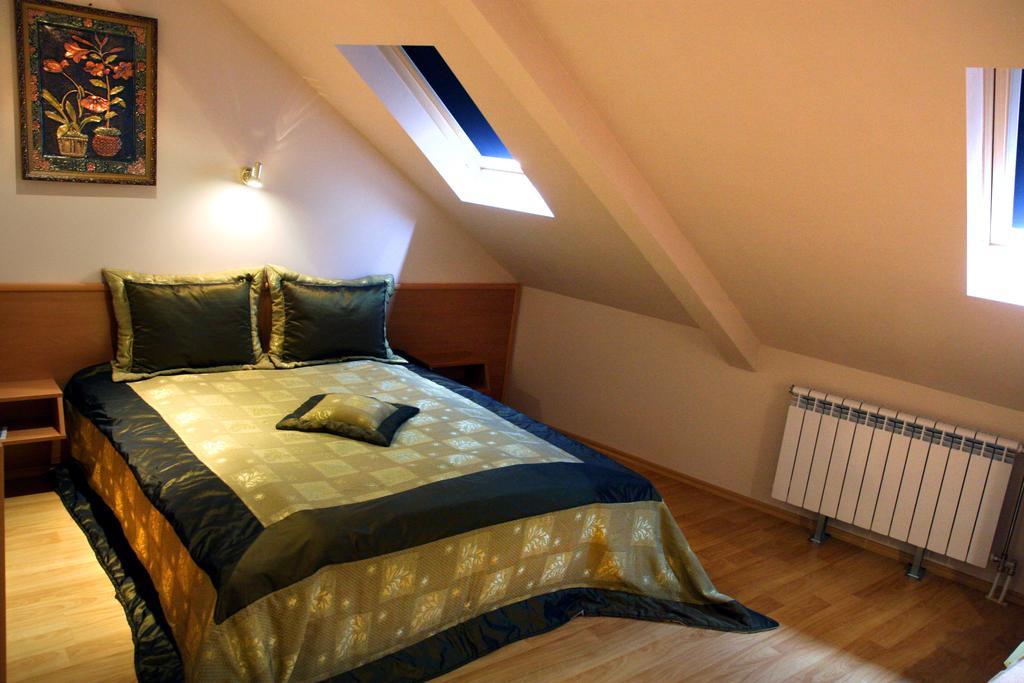 Hotel Mehdjarel Shumen Esterno foto