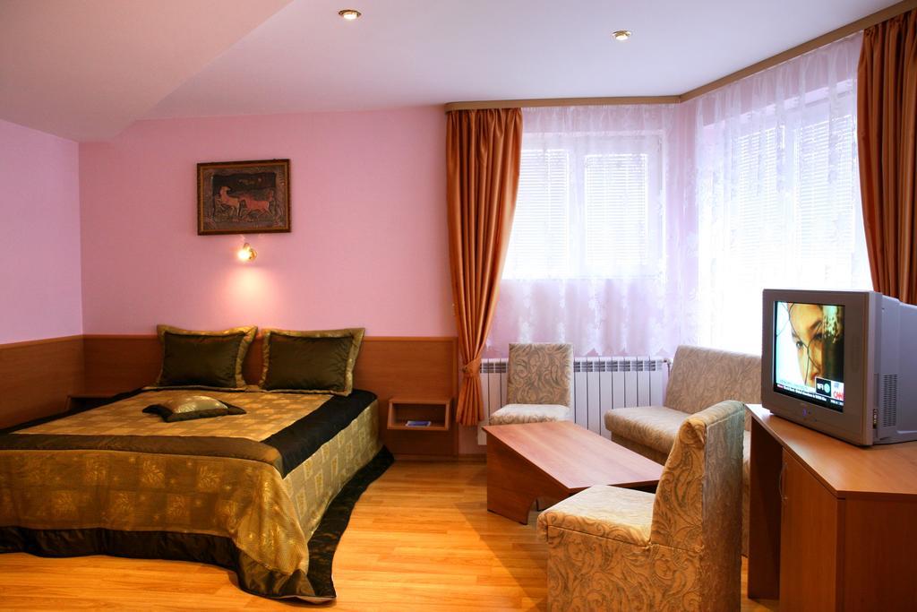 Hotel Mehdjarel Shumen Esterno foto